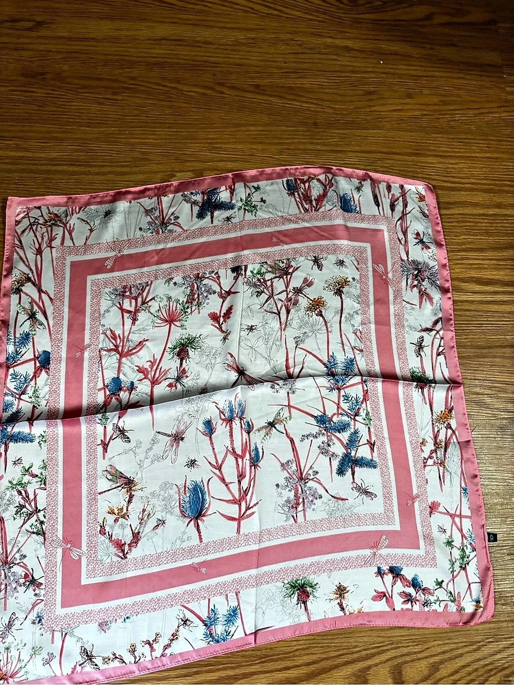 Floral Scarf in Pink & White Like New